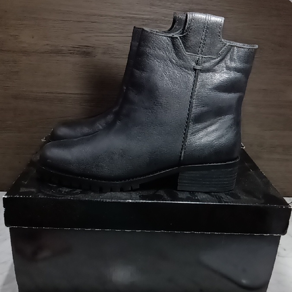 Splendid Women's Patton Faux Fur Lined Booties Black Size 8.5 NEW Without Box